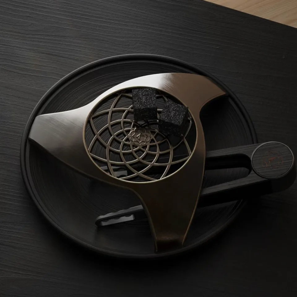 kaloud-aeras-bronze-lace-porte-charbon-pince-vestara-niris image 1